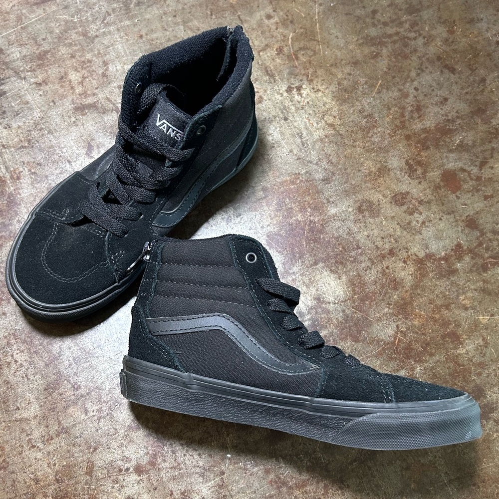 Vans Kid’s Filmore Hi Zipper Lace Up Front Black on Black Suede Canvas Skate - Picture 7 of 12